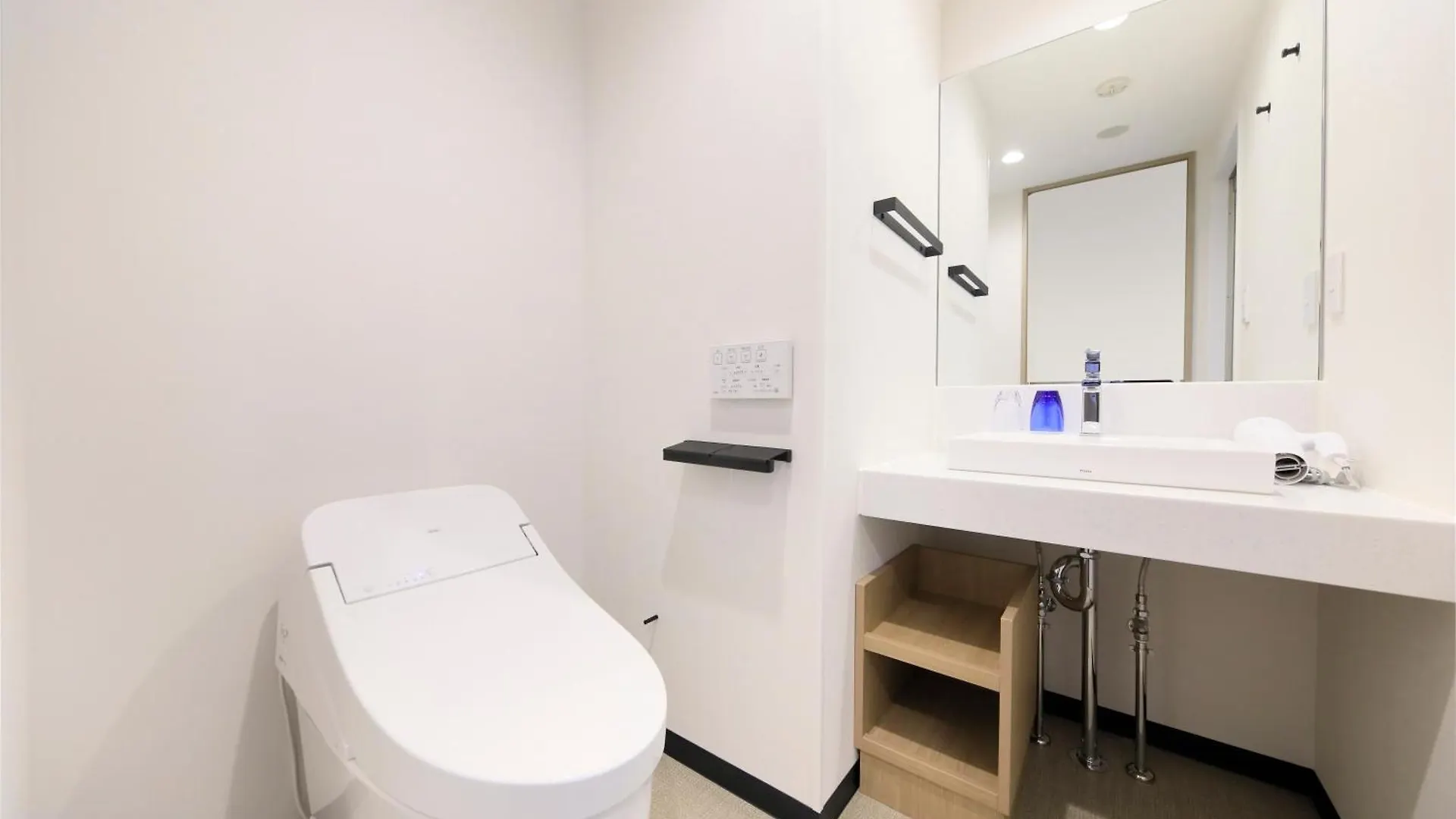 Via Inn Prime Sapporo Odori 3*,