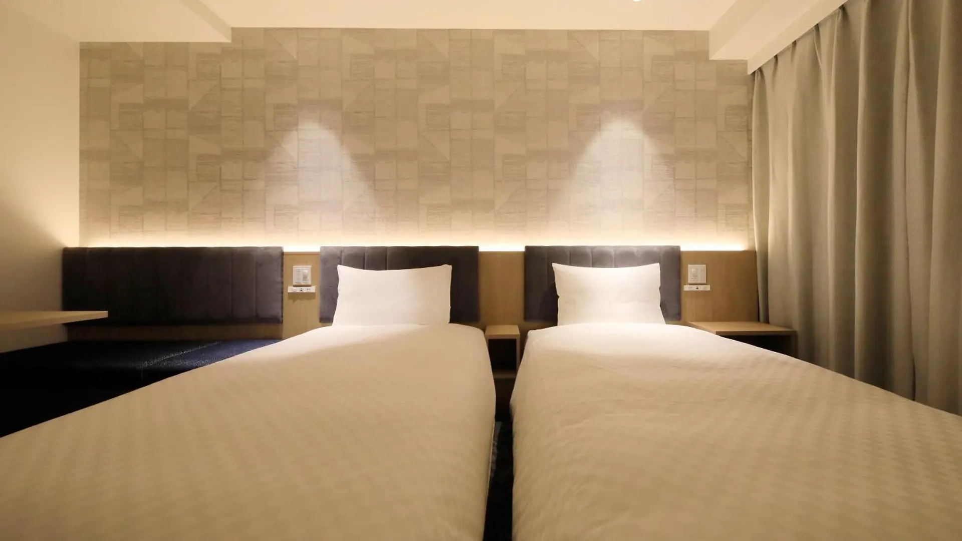 Via Inn Prime Sapporo Odori 3*,  Giappone