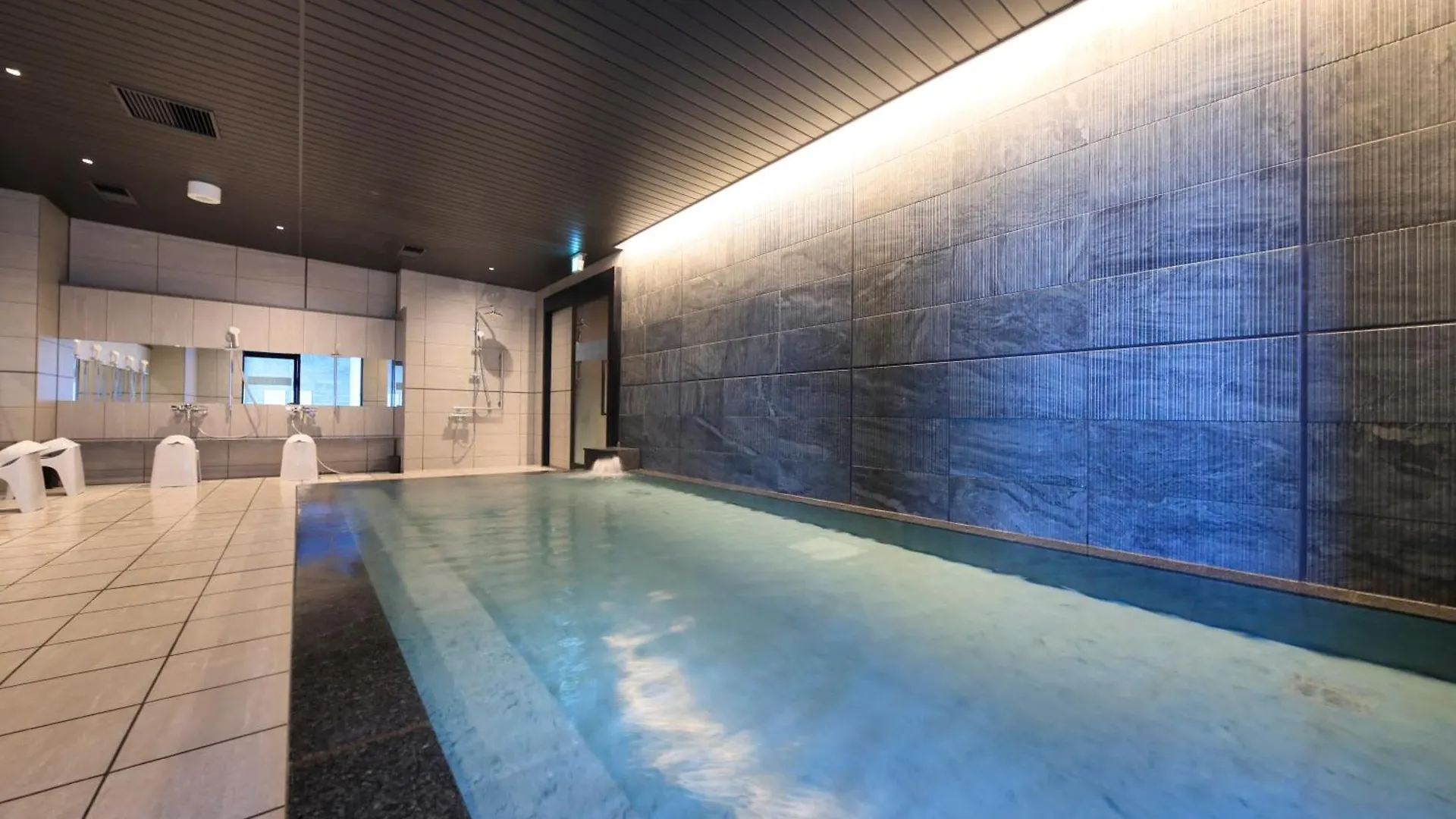 Via Inn Prime Sapporo Odori 3*,